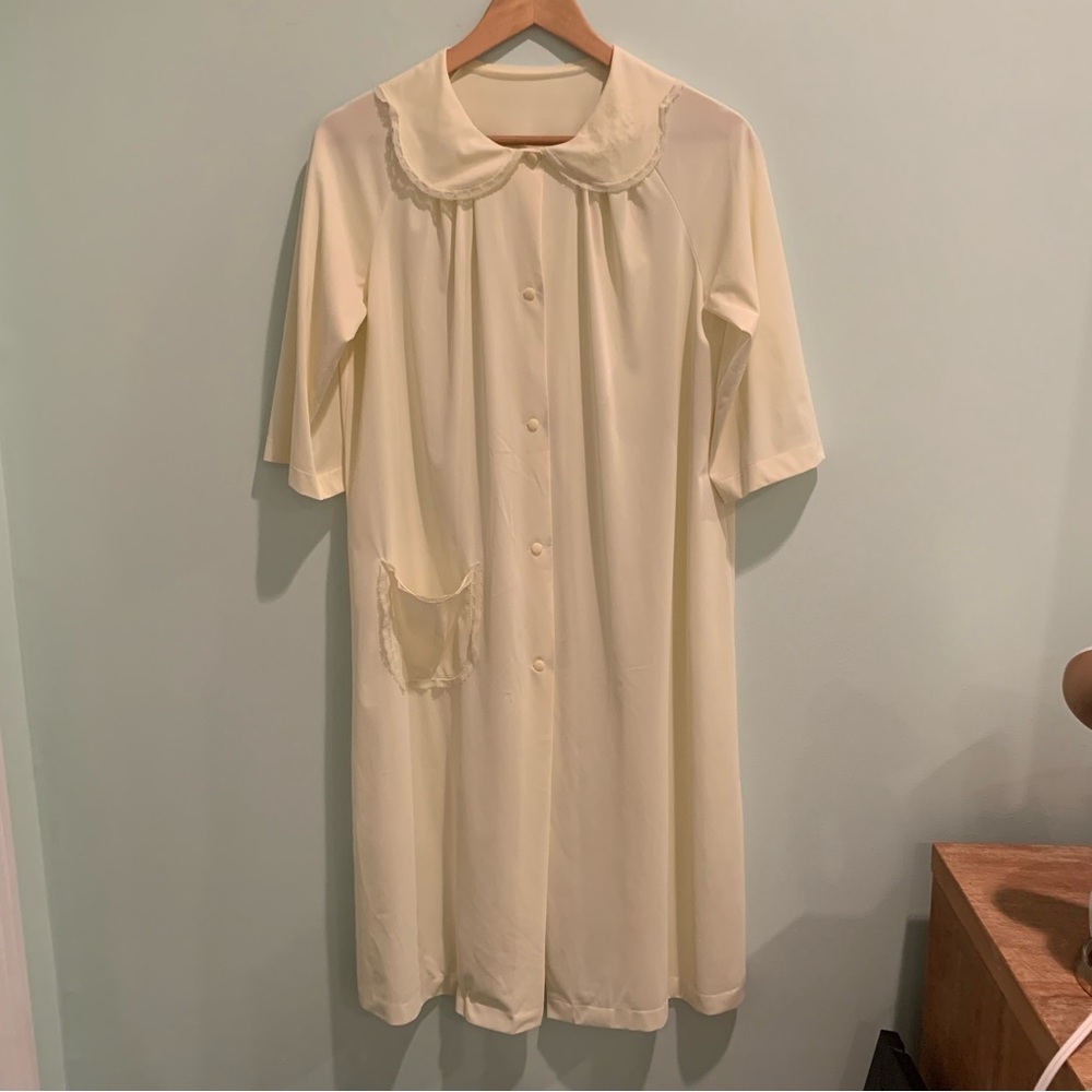 Vintage Shadowline Pale Yellow Nylon Lace Nightgown Robe Small